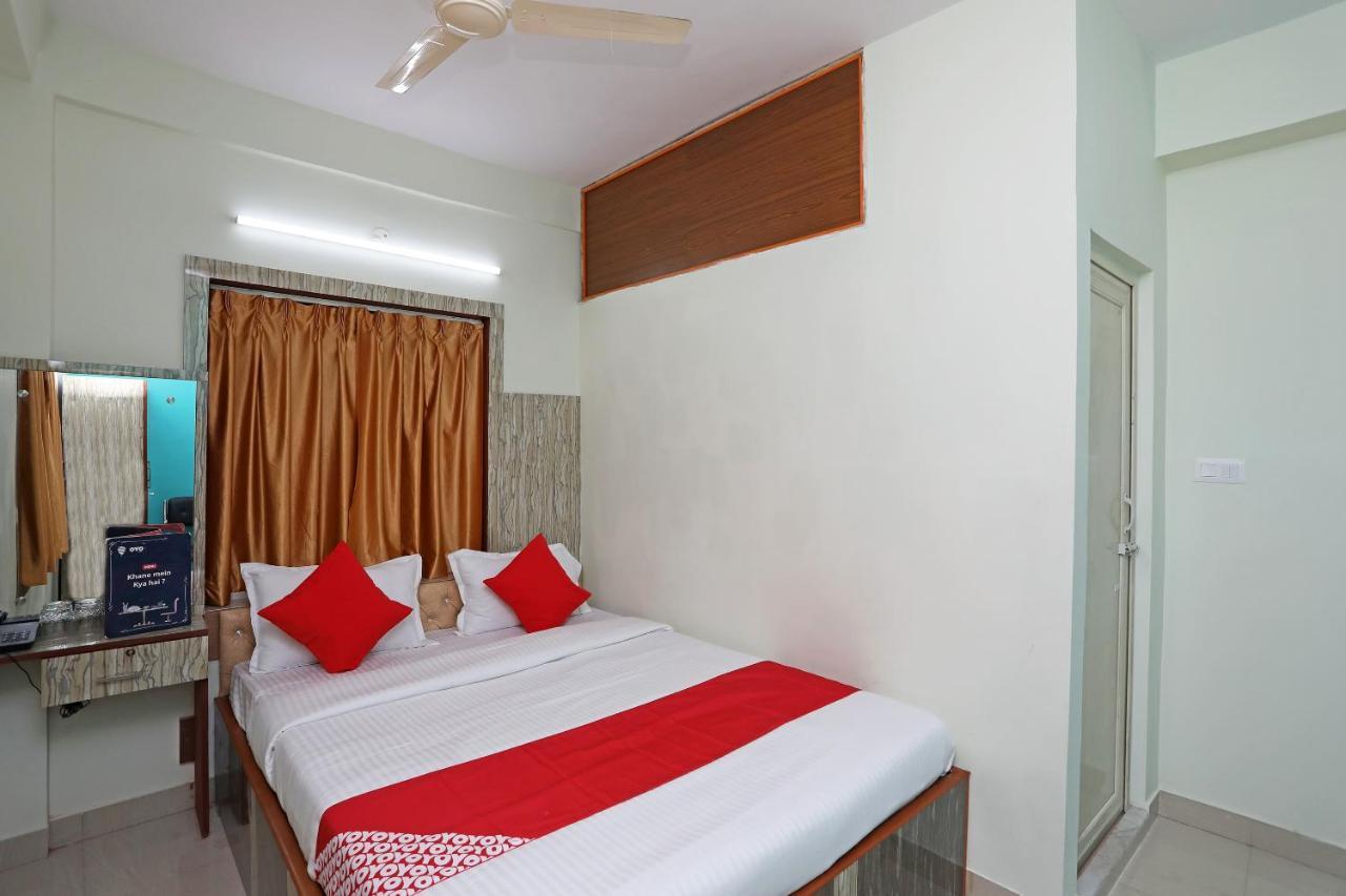 Oyo 17187 Urban Casa Hotel Kolkata Exterior photo