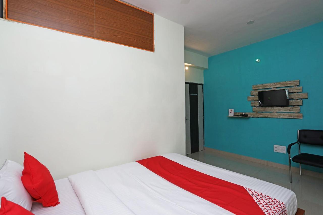 Oyo 17187 Urban Casa Hotel Kolkata Exterior photo
