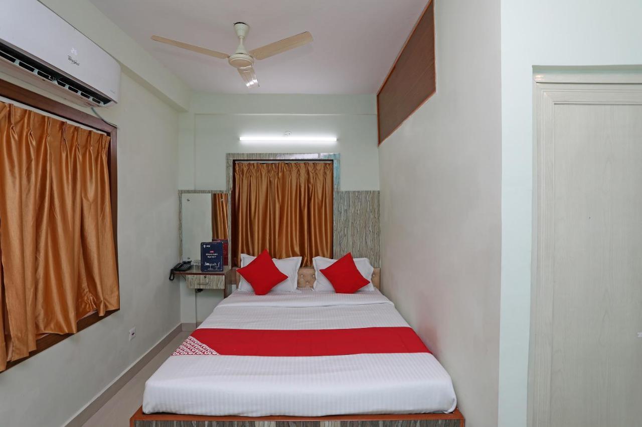 Oyo 17187 Urban Casa Hotel Kolkata Exterior photo