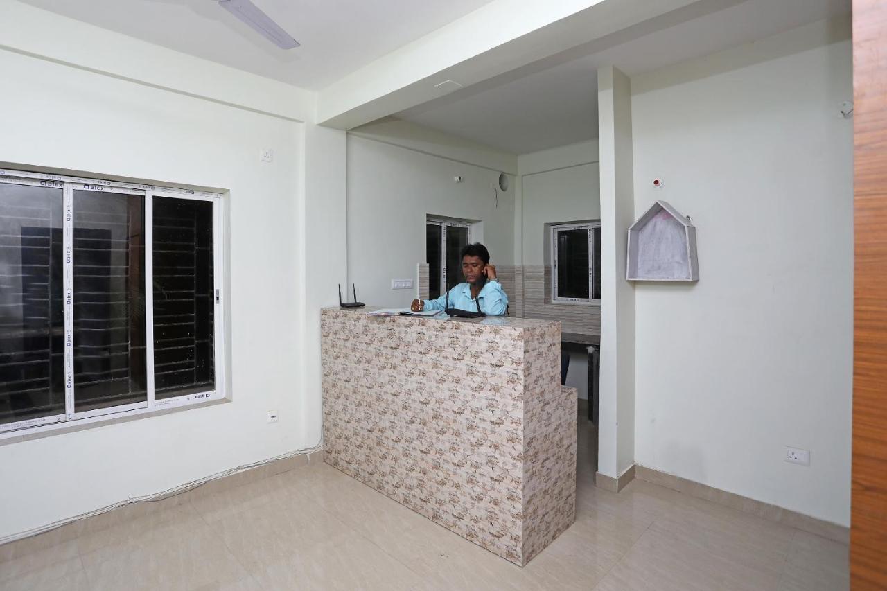 Oyo 17187 Urban Casa Hotel Kolkata Exterior photo