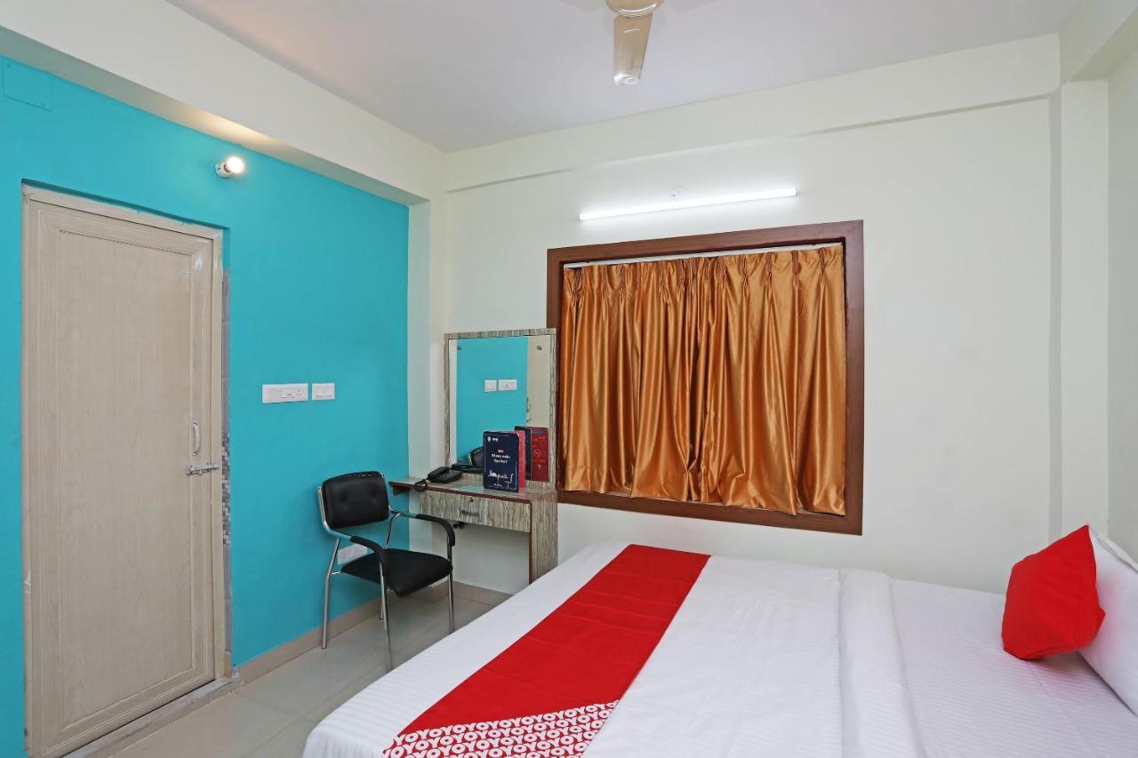 Oyo 17187 Urban Casa Hotel Kolkata Exterior photo