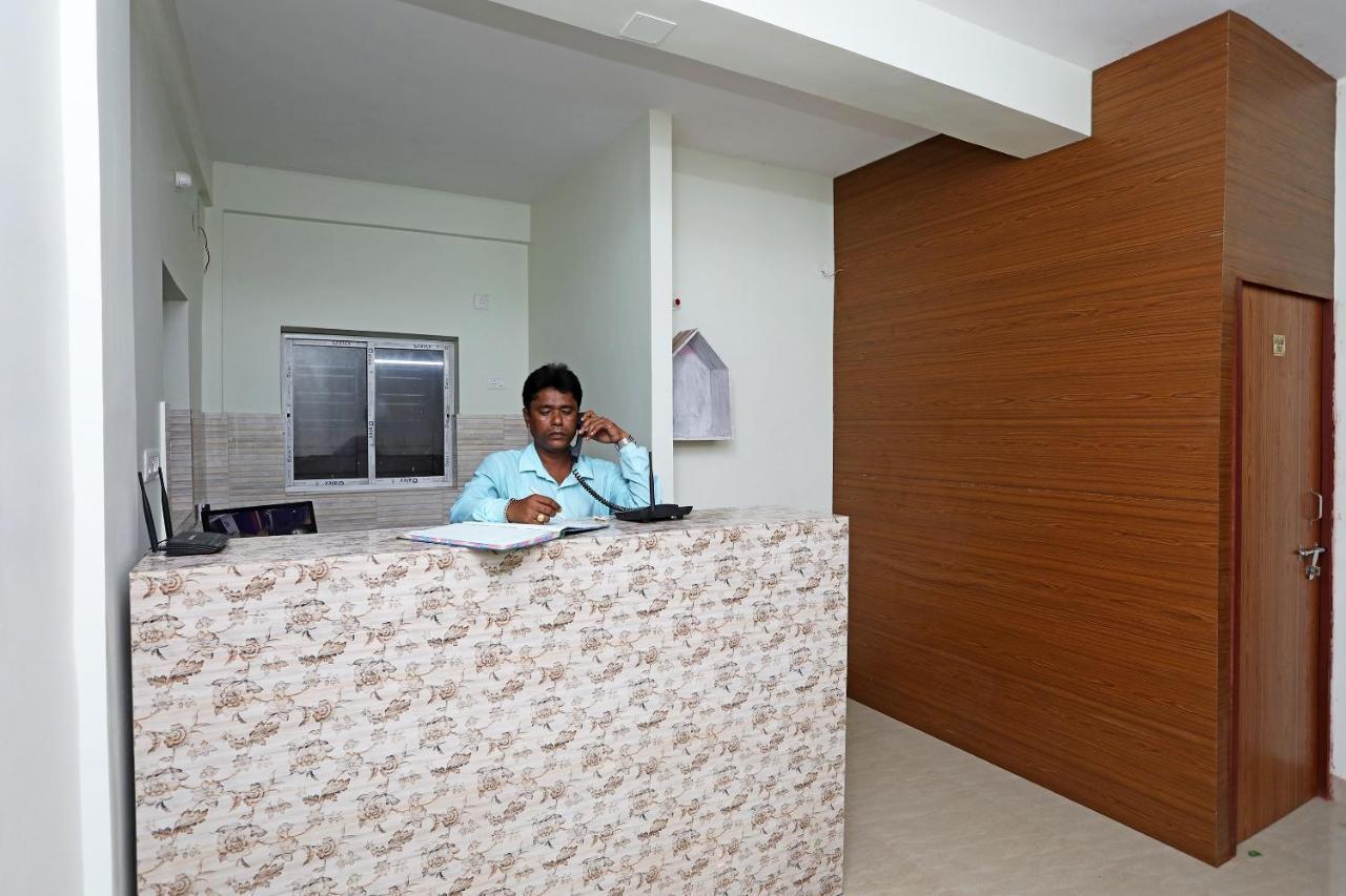 Oyo 17187 Urban Casa Hotel Kolkata Exterior photo